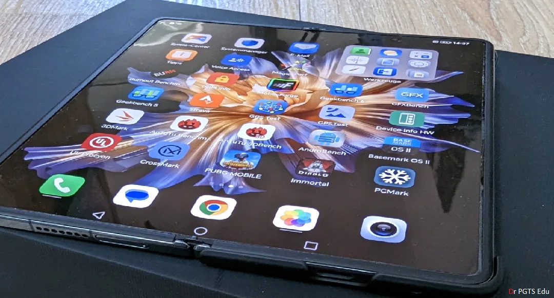 HONOR Magic V2 2025 Features